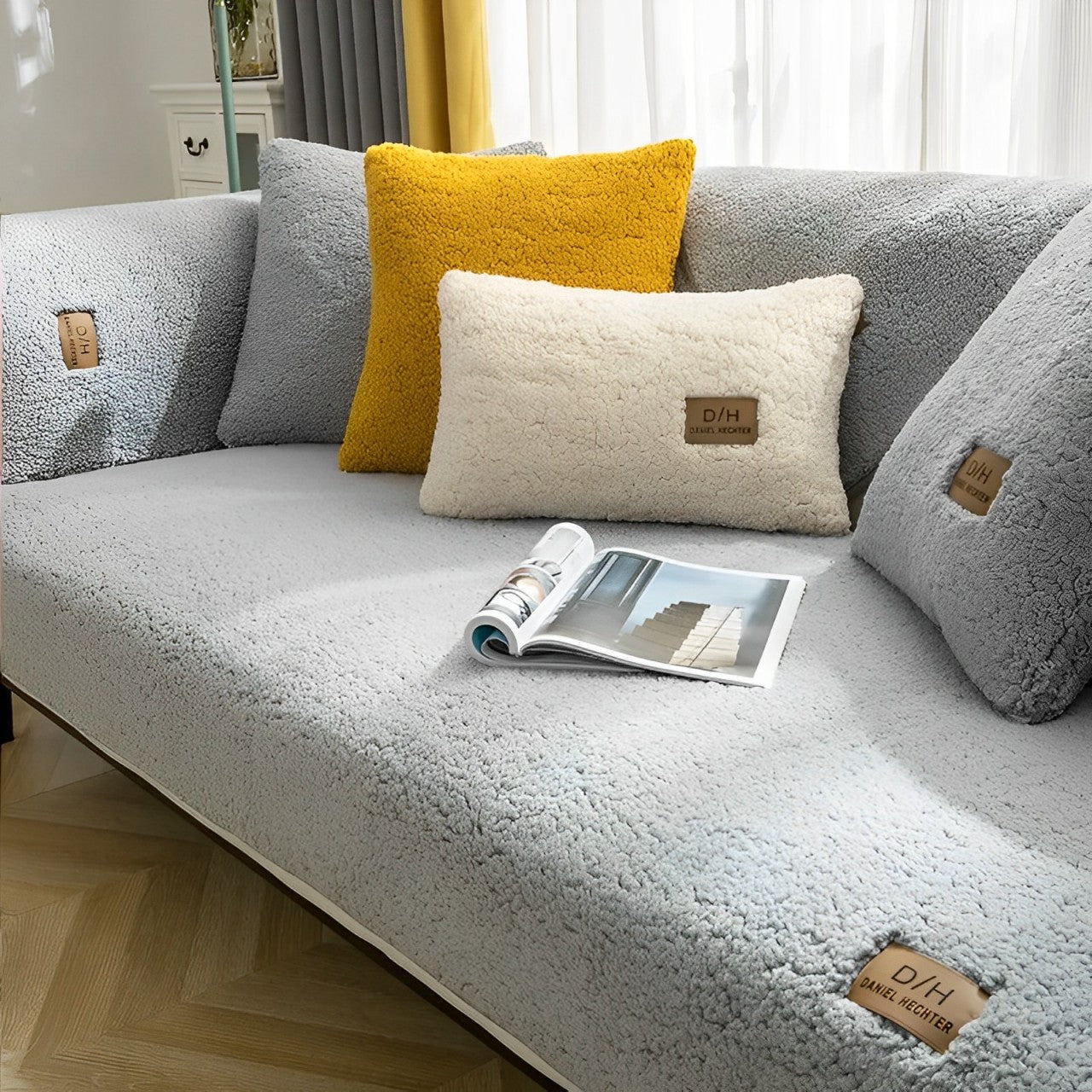 [Pague 1, Leve 2] Capa de Sofá Solene + 2 Almofadas (BRINDE)